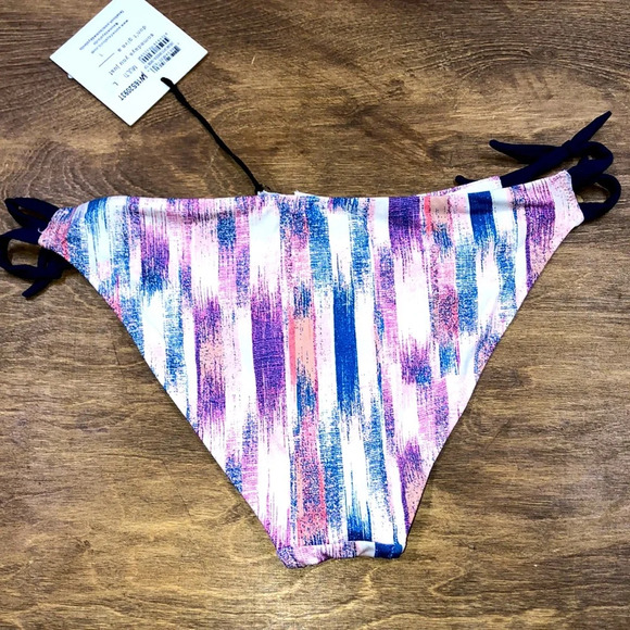 Some days lovin large bikini - Picture 3 of 6